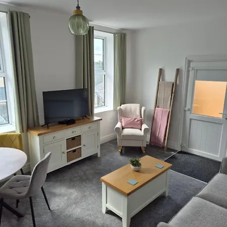 Dots Place 14 Darlington Road Dl10 7aw リッチモンド