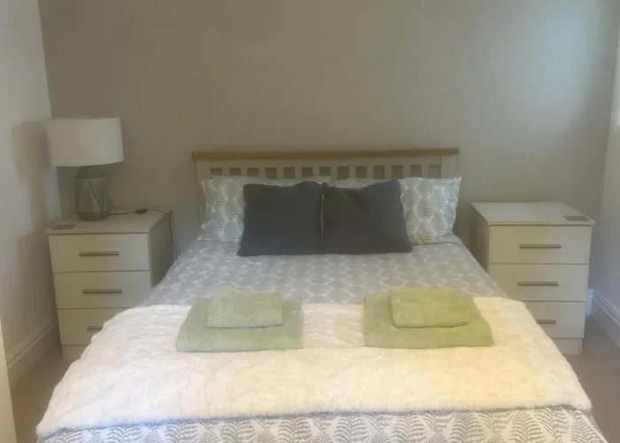 Dots Place 14 Darlington Road Dl10 7aw * リッチモンド